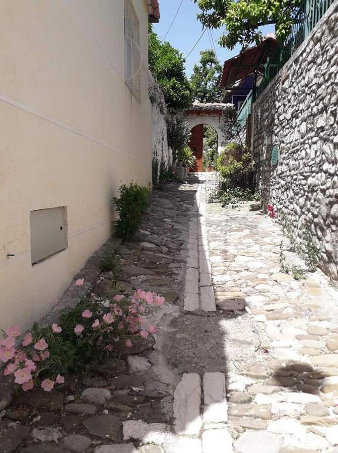 Guesthouse Hlias Gloria Берат Экстерьер фото
